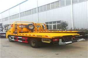 镇雄附近拖车救援搭电